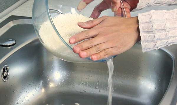 Wash the rice