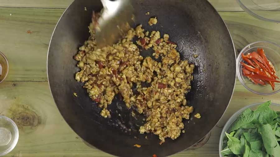 Continue to stir-fry