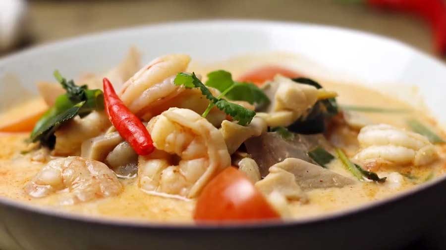 Easy tom yum soup ready to eat