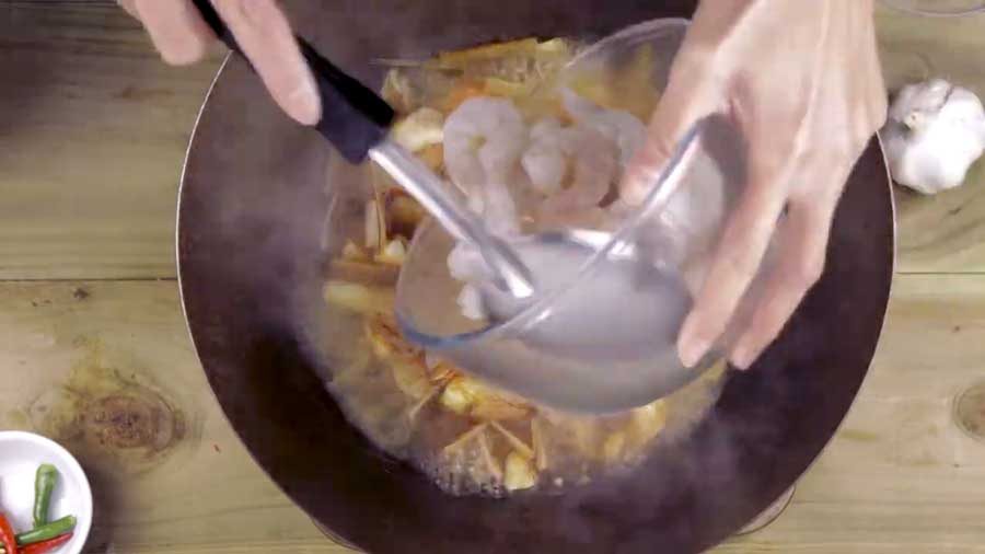 Add the prawns