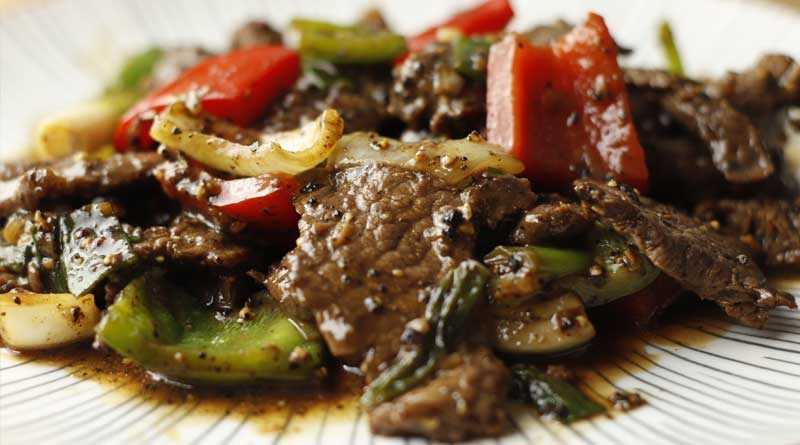 Nua Pad Prik Thai Dum – Thai Black Pepper Beef Stir Fry