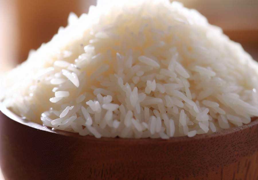 Fragrant steamed plain jasmine rice served with Thai curries