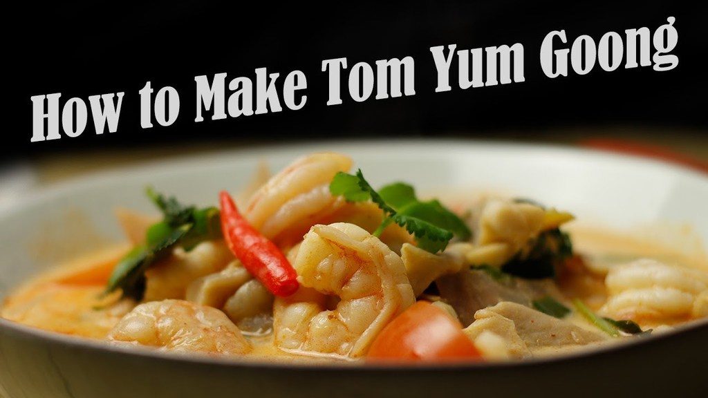 How to make authentic Thai tom yum soup with fresh ingredients in a wok