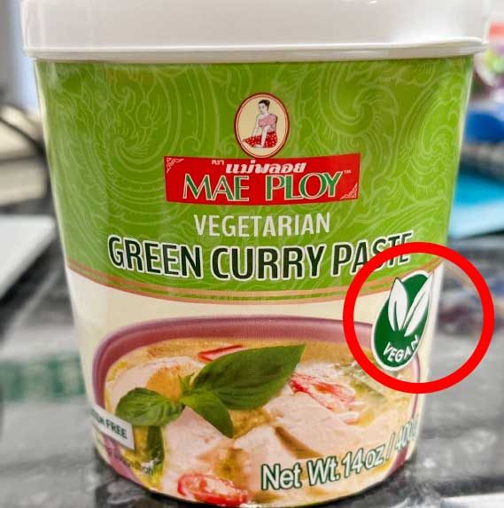 Mae Ploy vegan Thai green curry paste packaging for plant-based cooking